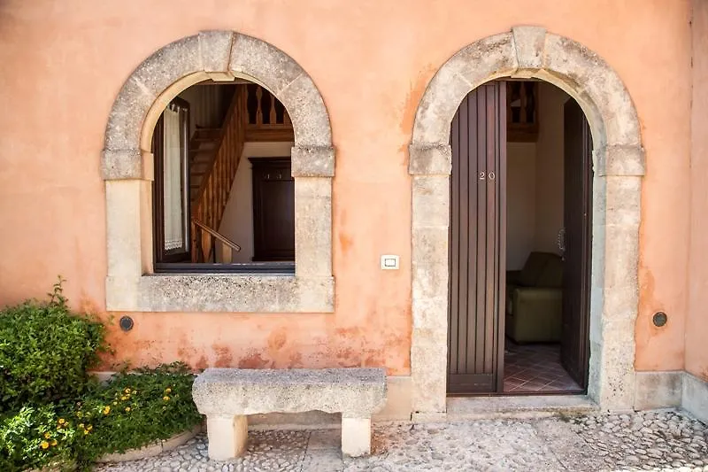 Feudo Bauly Hotel Palazzolo Acreide 4*,  Italië